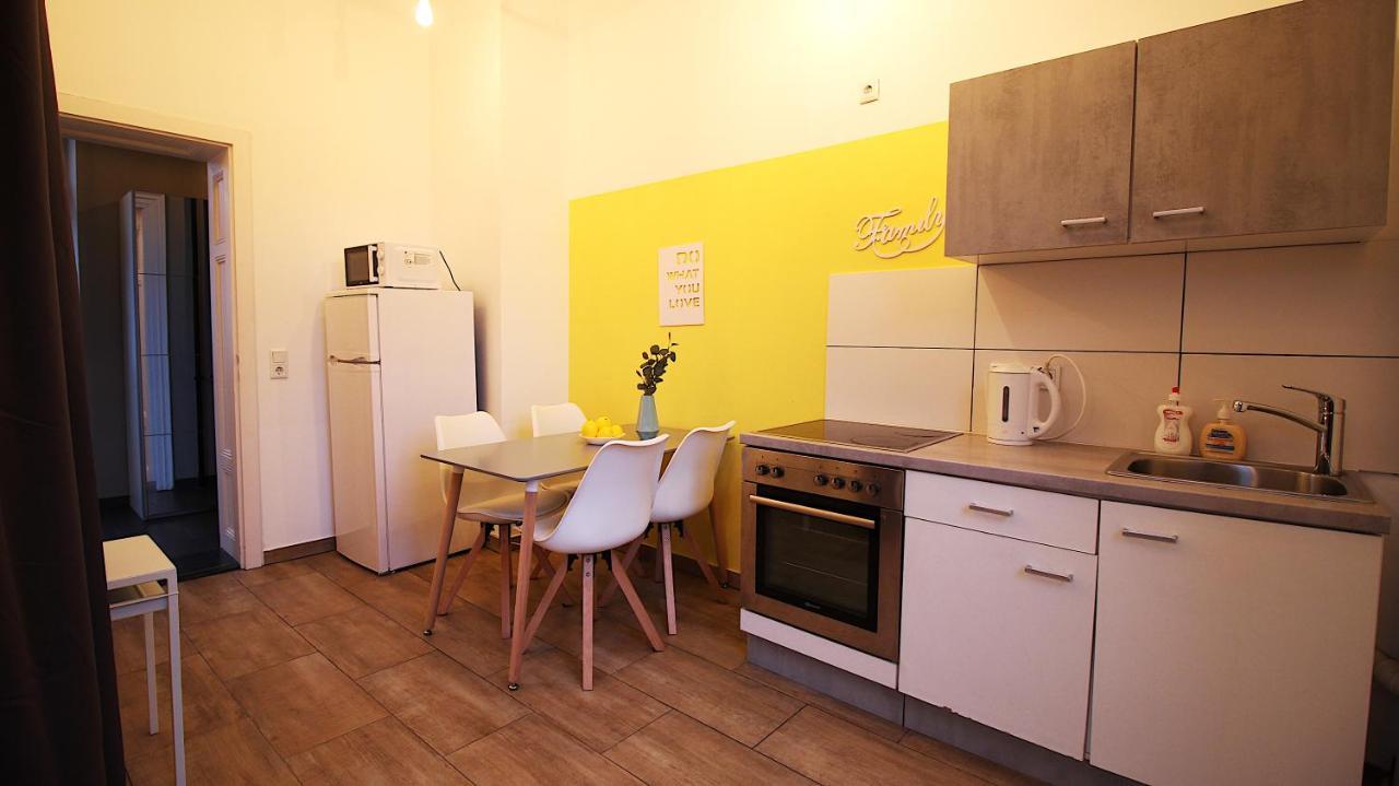 Apartment Lichtdurchflutetes Altbaustudio - Zentrum 600m